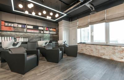 Hampton’s Elite Full-Service Salon — A Rare Opportunity in a Prestige Market Sticky Clientele
